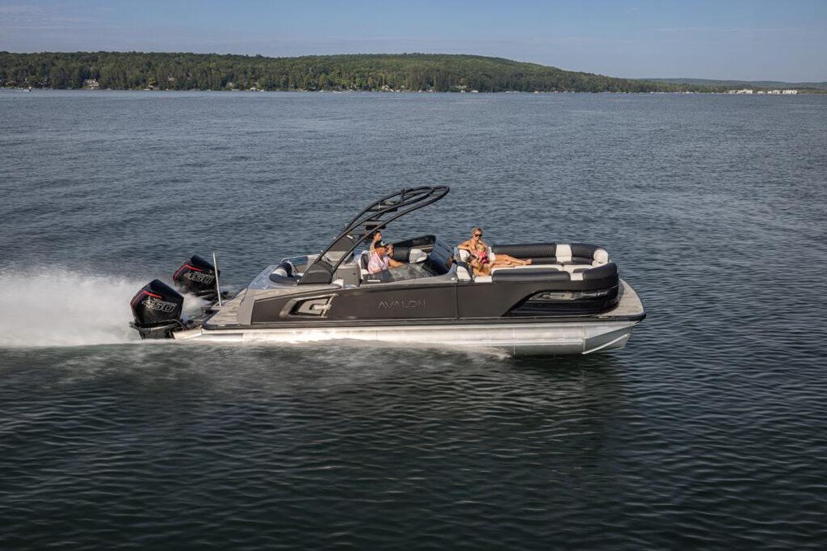 Avalon Excalibur LTD Versatile Rear Bench Windshield 27 FT