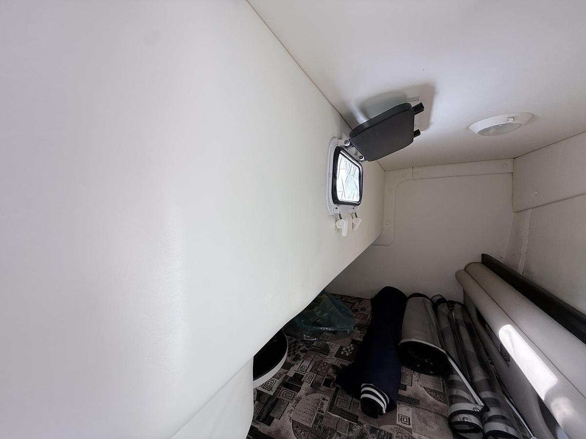 Used 2003 Rinker Fiesta V250