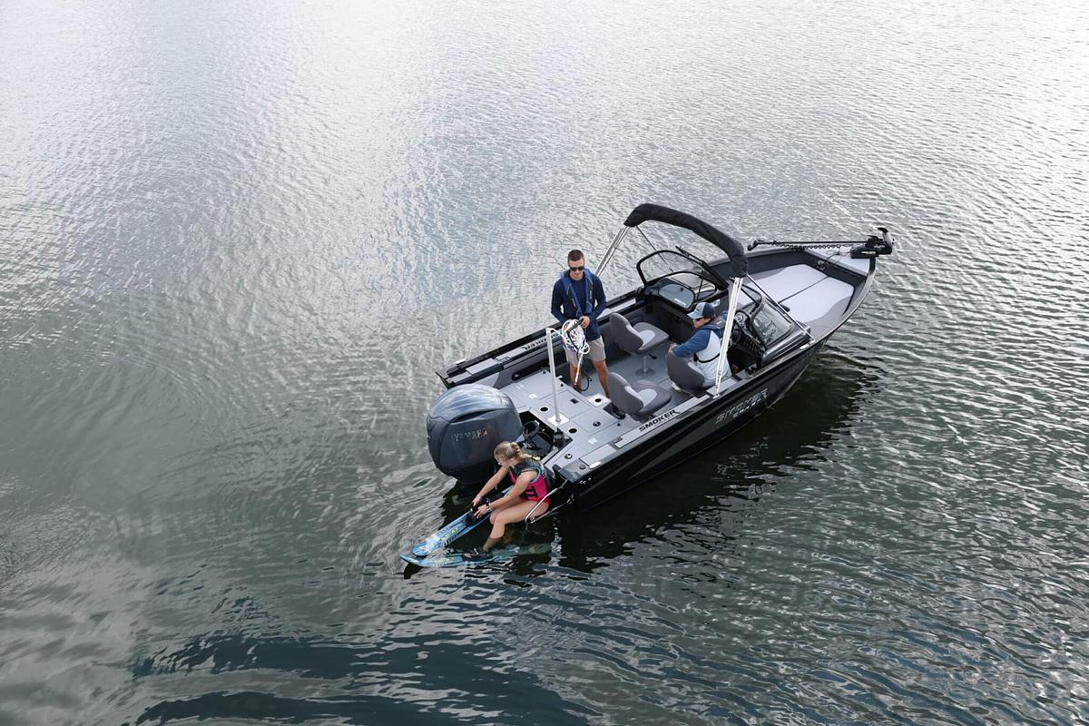 Smoker Craft Ultima 182