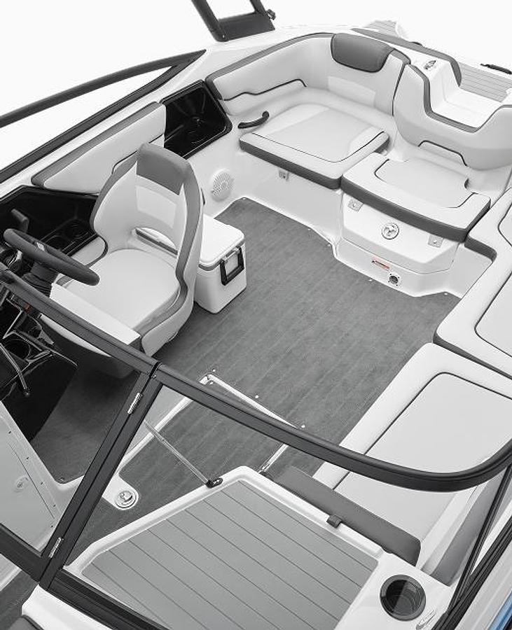 Value-Packed Boating Experience SX190