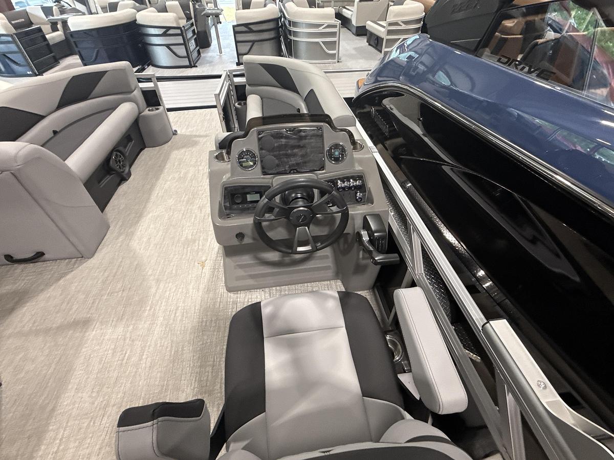 2026 Avalon 21 Venture 85 Cruise