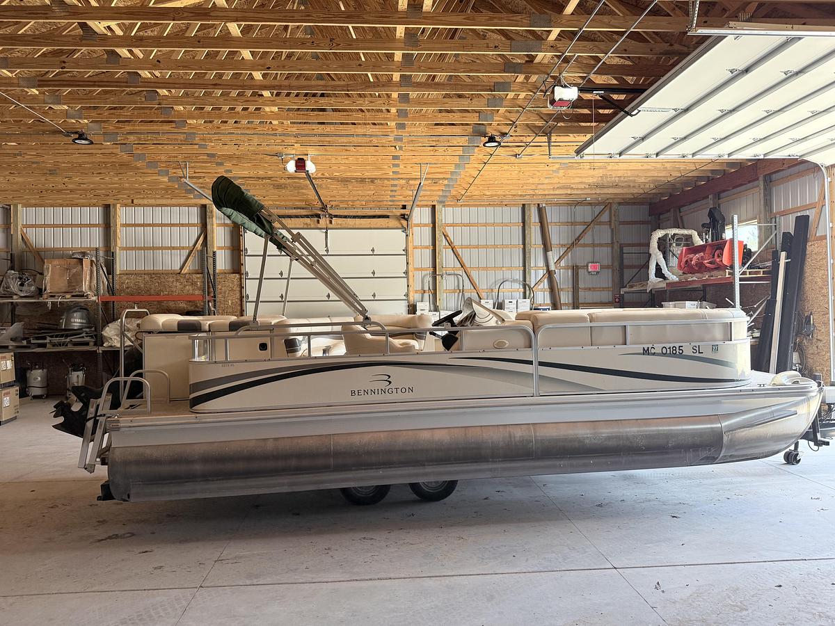 Used 2003 Bennington 2275 RL