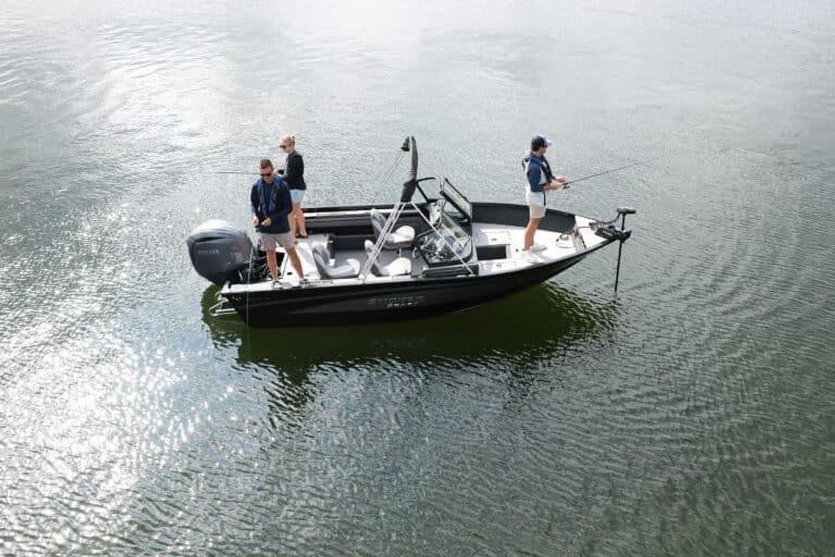 Smoker Craft Ultima 182