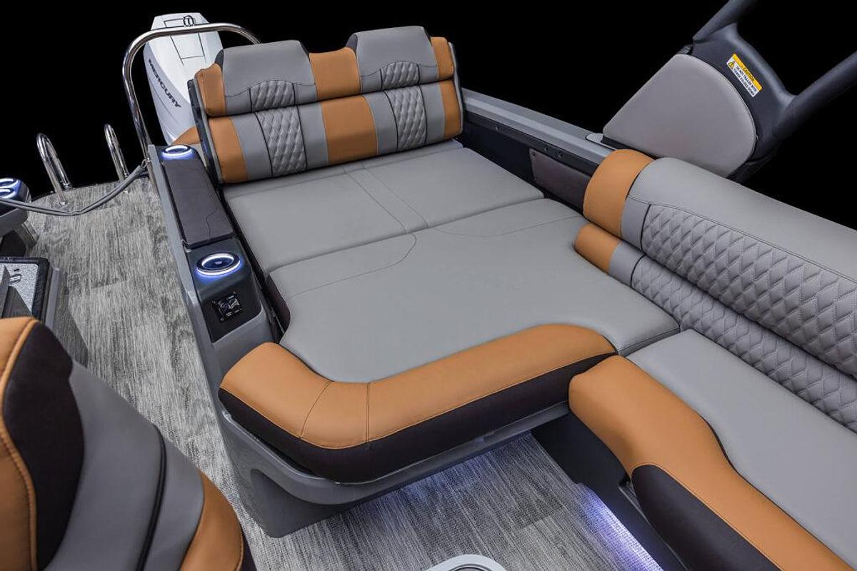 Avalon Excalibur LTD Flex Lounge 25 FT