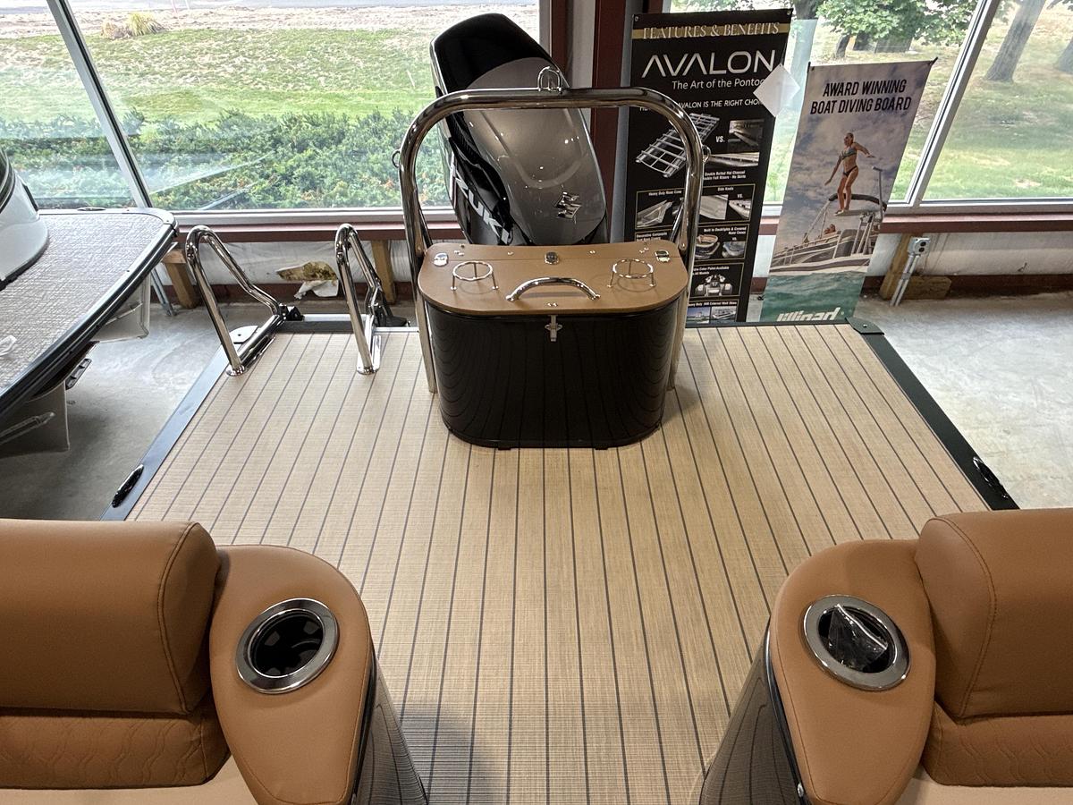 2027 Avalon Catalina Quad Longer 27 FT