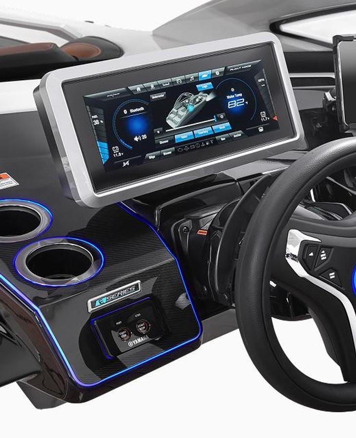 Luxury and Effortless Docking  275SD