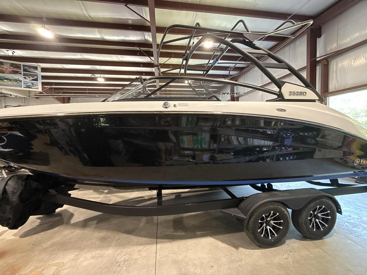 2026 Yamaha 252SD