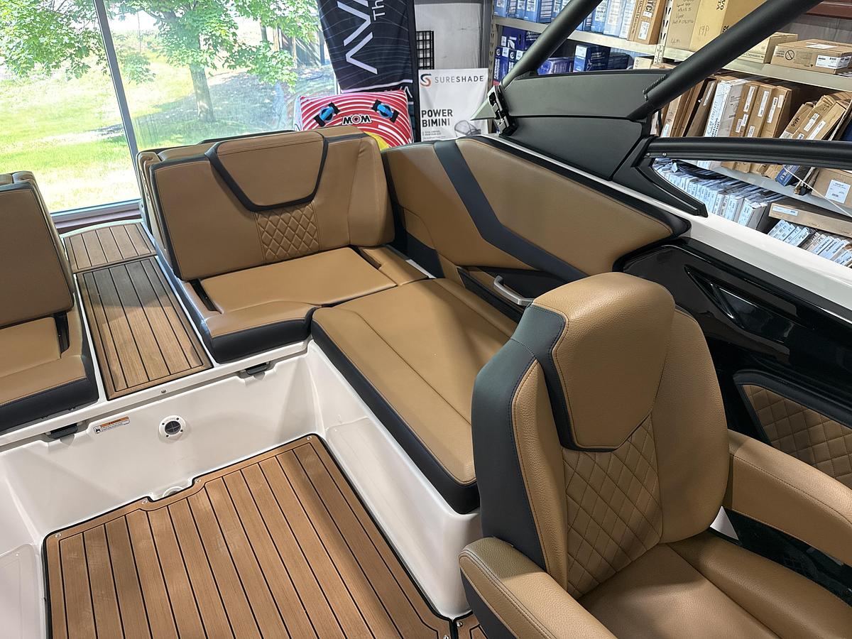 2026 Yamaha 252SD