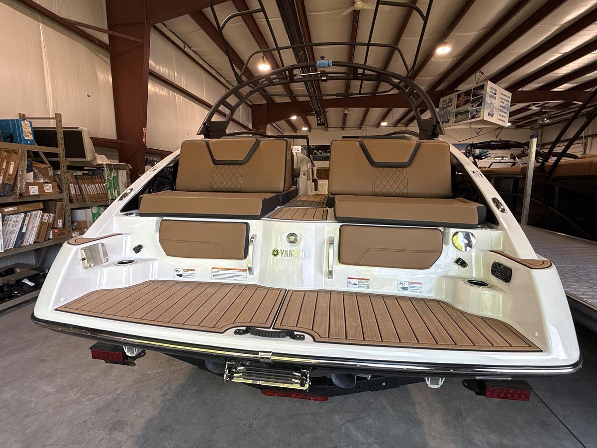 2026 Yamaha 252SD
