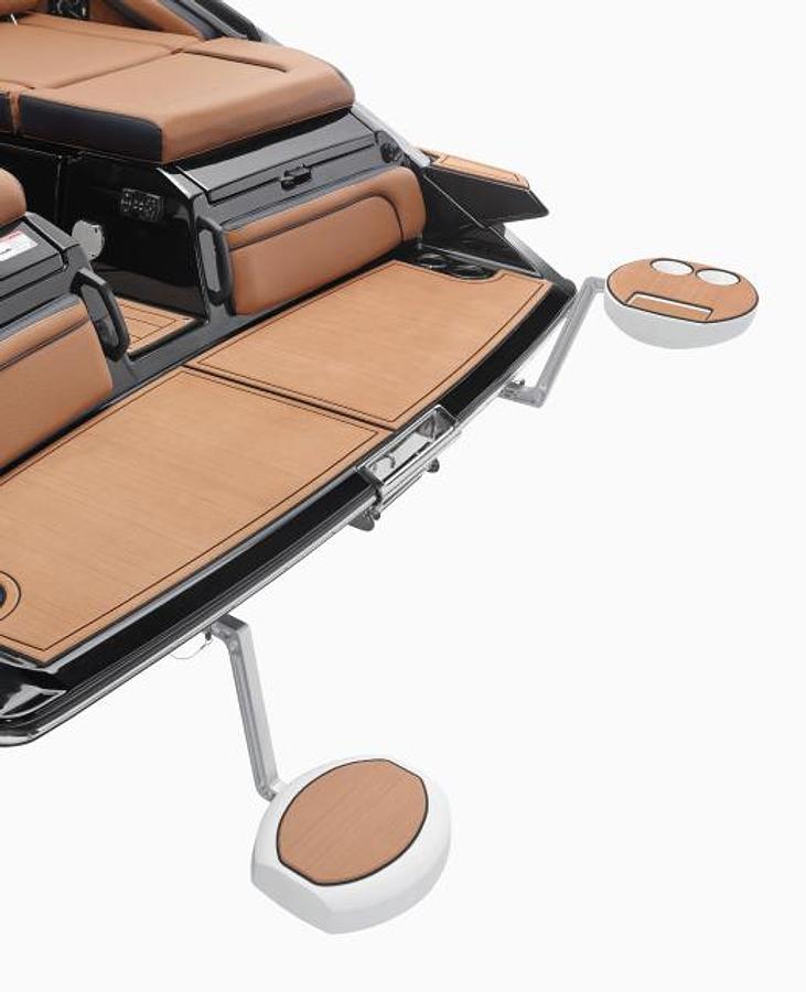 Luxury and Effortless Docking 275SD