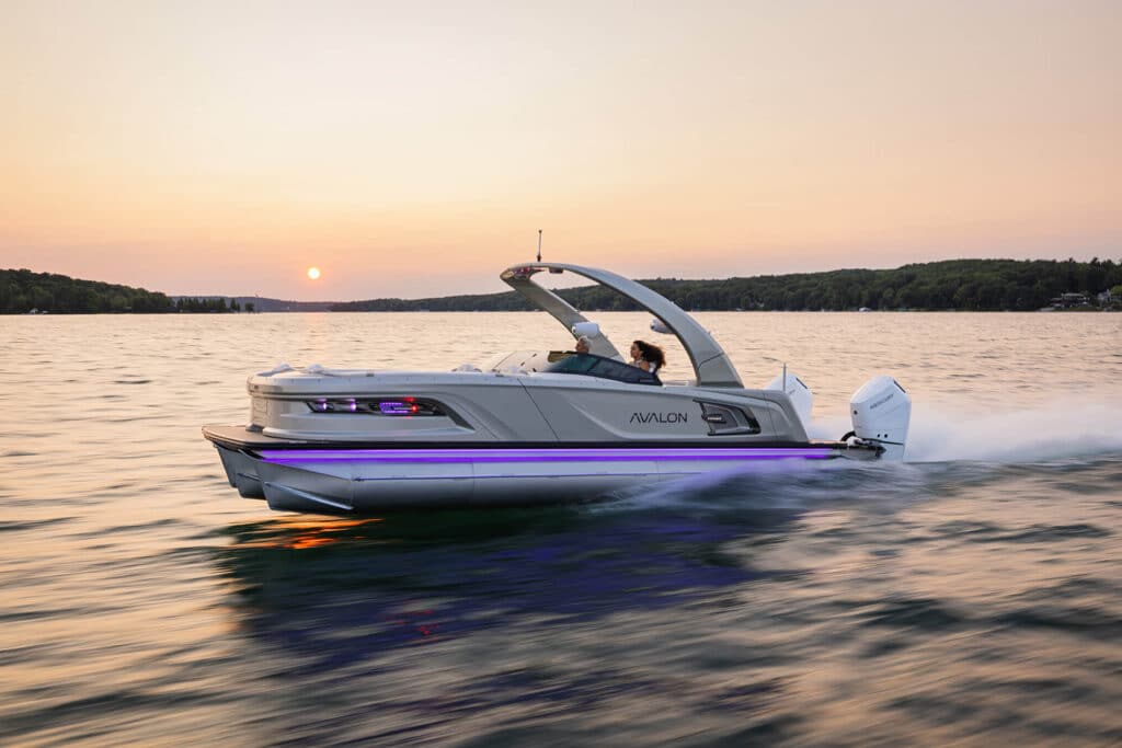 Avalon Excalibur Versatile Rear Bench Windshield 27 FT