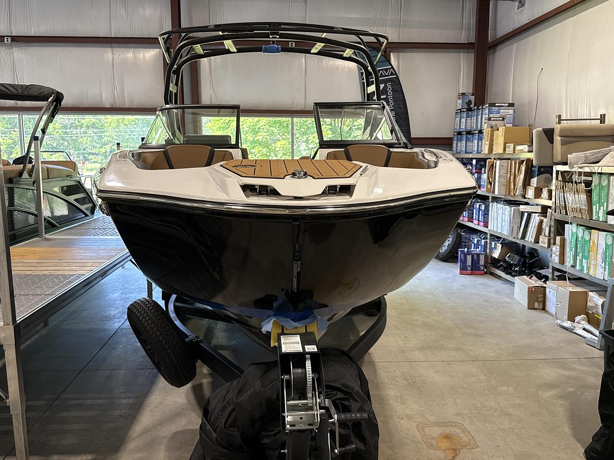 2026 Yamaha 252SD