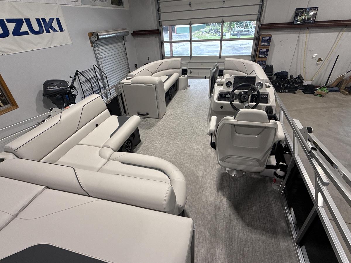 2027 Avalon 2185 Venture 85 Cruise