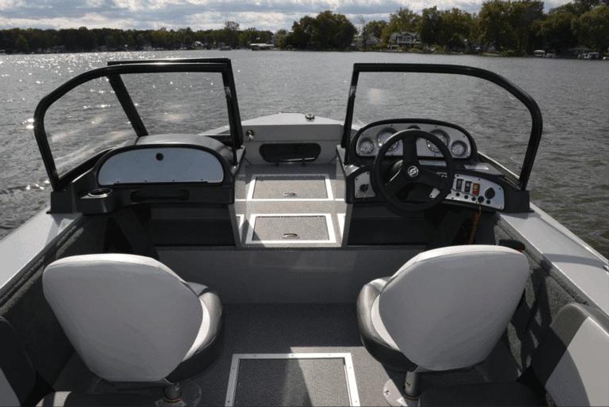 Smoker Craft Osprey 162