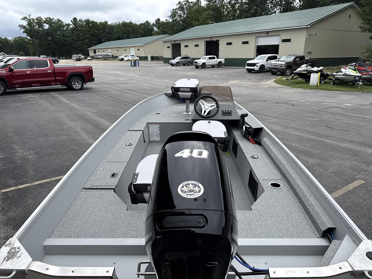 2027 Smoker Craft Angler/Patriot 16 SC