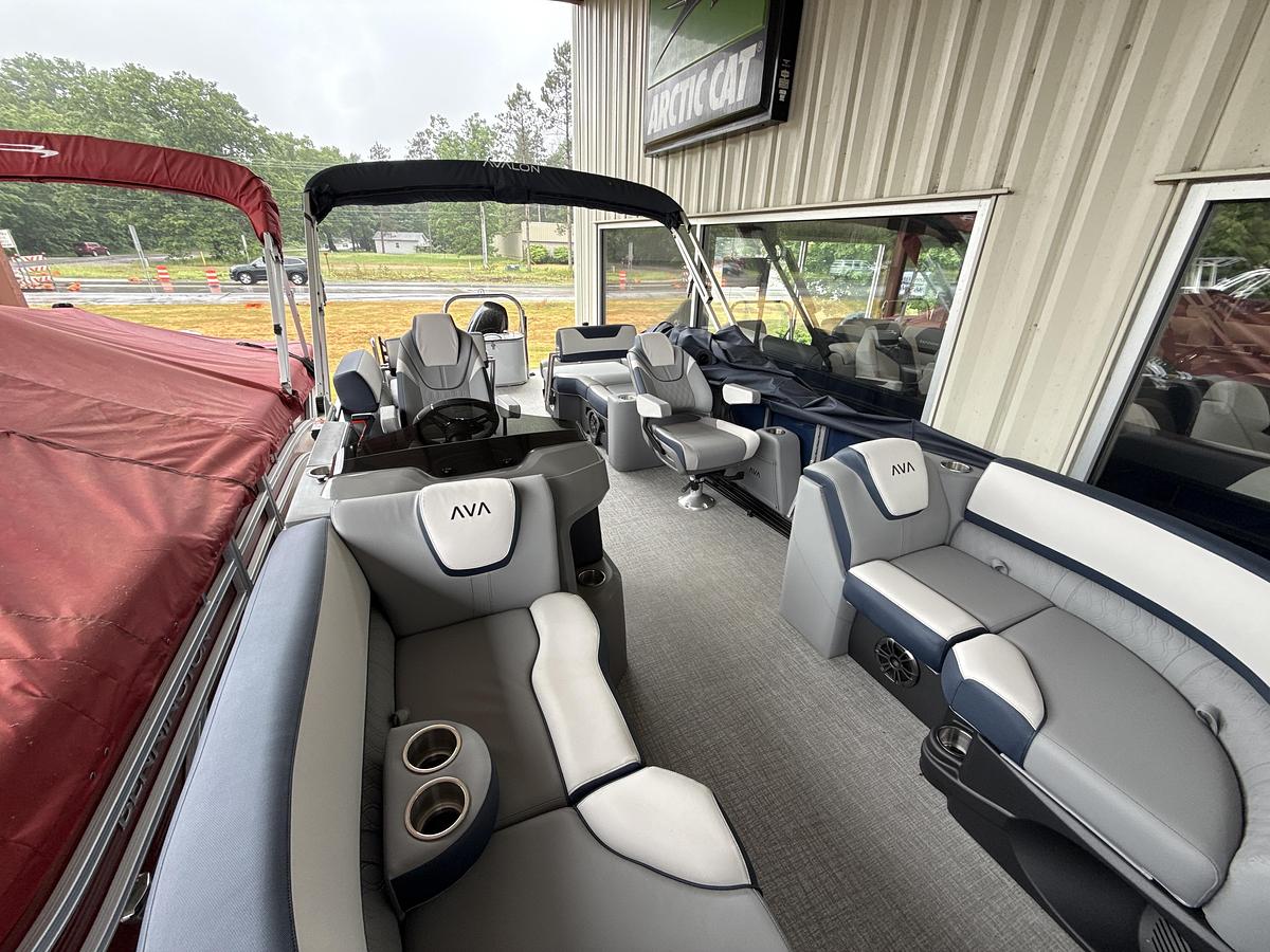 2026 Avalon 2385 LSZ Quad Lounge Shift Navy