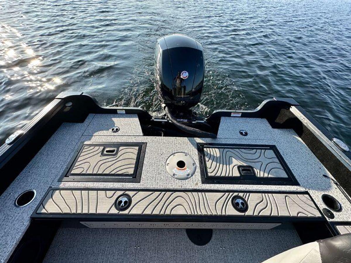Smoker Craft Adventurer 188 DC PRO