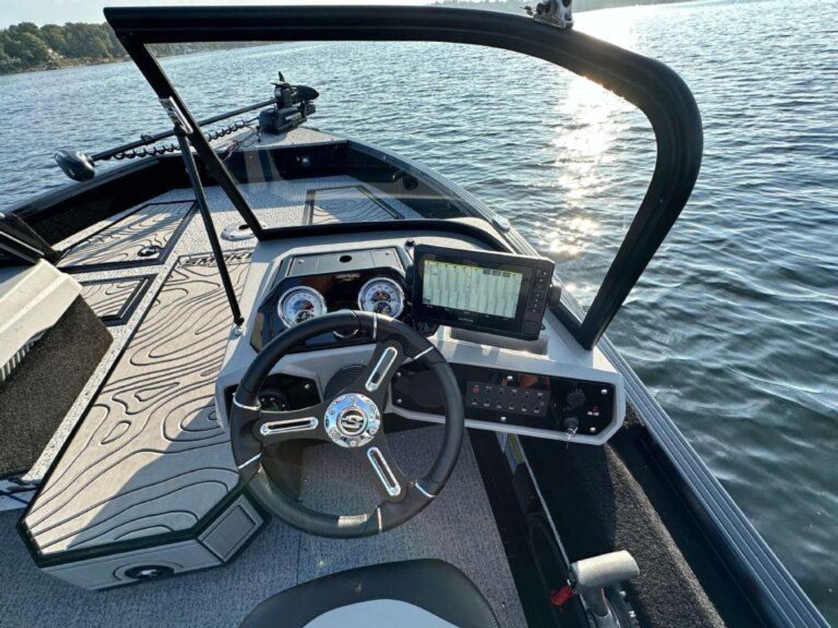 Smoker Craft Adventurer 188 DC PRO