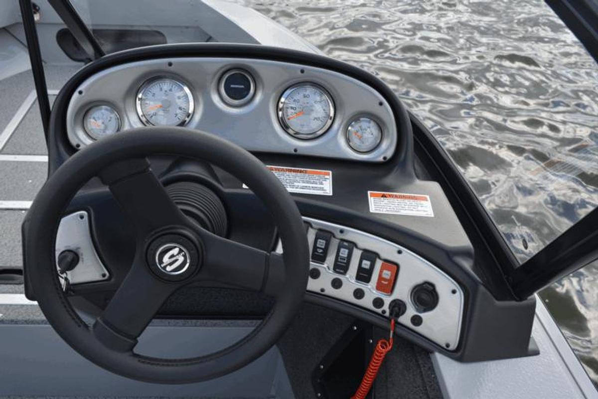 Smoker Craft Osprey 172