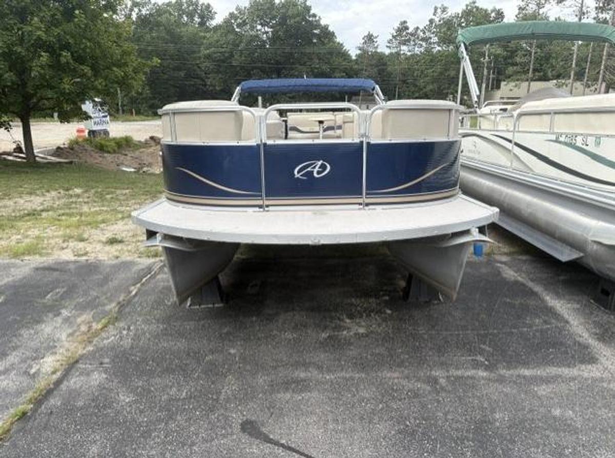 Used 2011 Avalon 2300LS