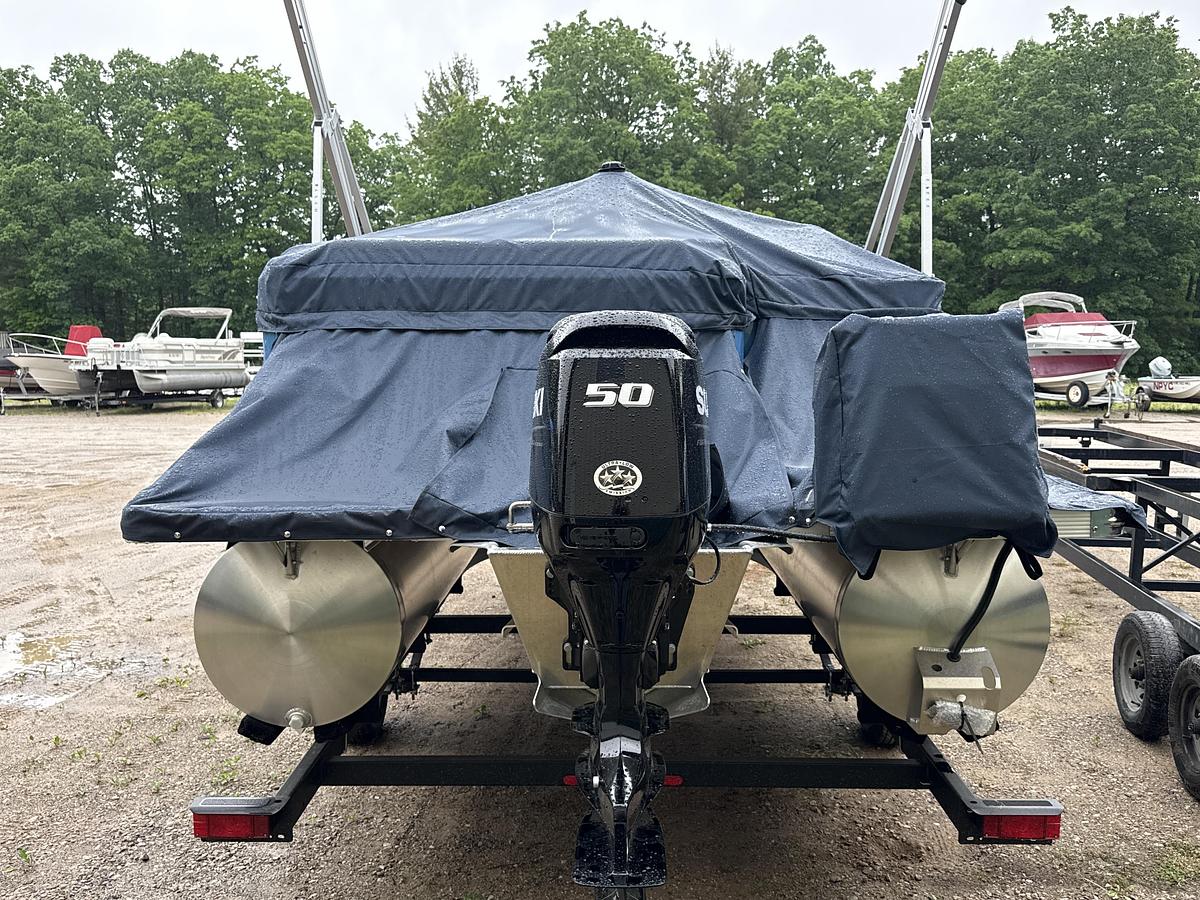 2026 Avalon 19 Venture 8 Cruise