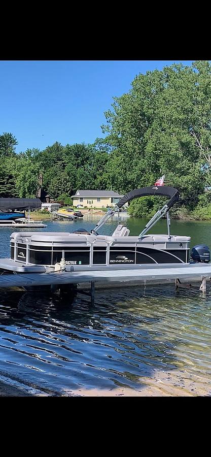 Used 2020 Bennington 20SV
