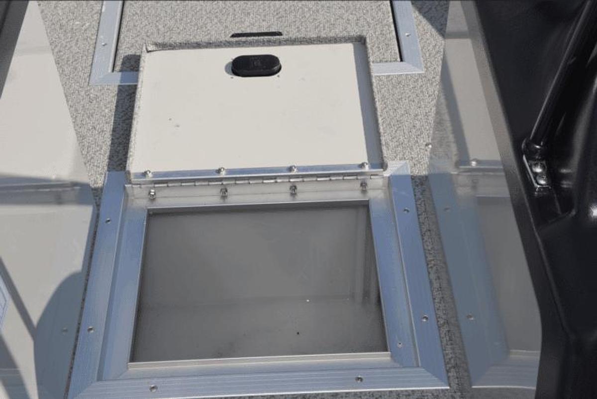 Smoker Craft Osprey 162