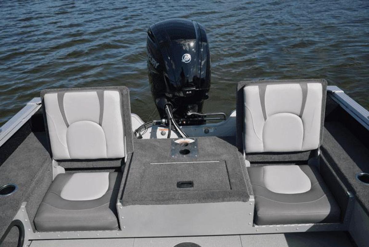 Smoker Craft Adventurer 178 DC