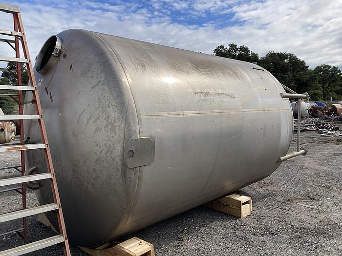 Used 6,000 GALLON WALKER FOOD GRADE TANK - S/S