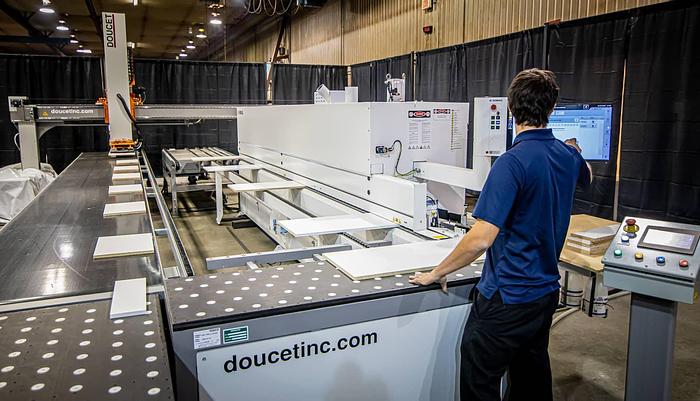 Doucet Retyx Intelligent Panel Return Conveyor System