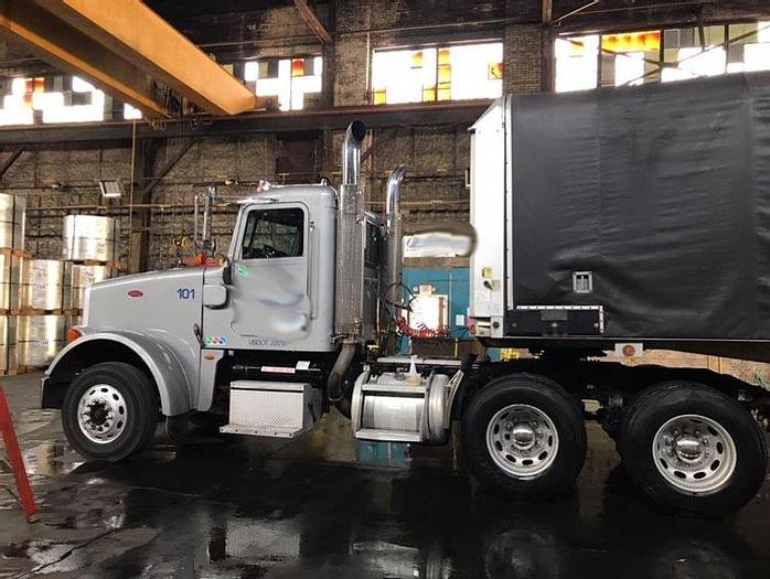Used PETERBILT TRUCK, YEAR 2008 (USED)