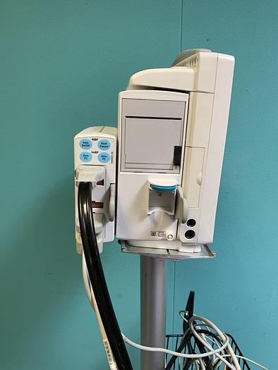 D'occasion GE F-FM-00 Patientenmonitor auf Trolley mit Zubehör, P1, P2, SPo2, T1, T2, NIBP, ECG