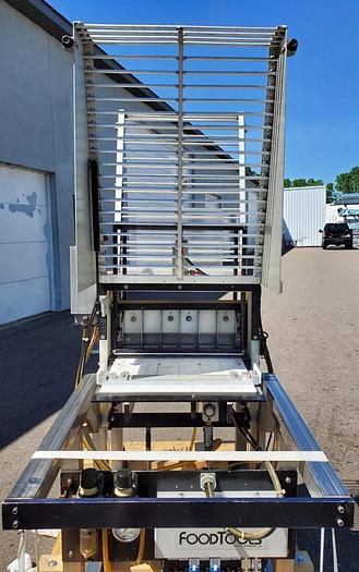 Used FoodTools CS-10AF Cake and Bar Slicer