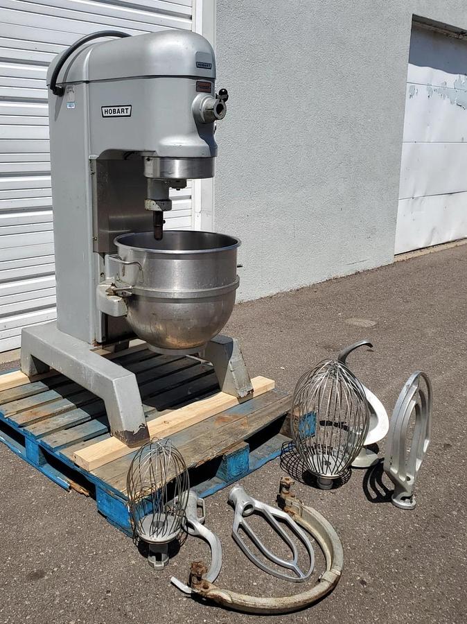 Used HOBART H-600T 60QT Mixer