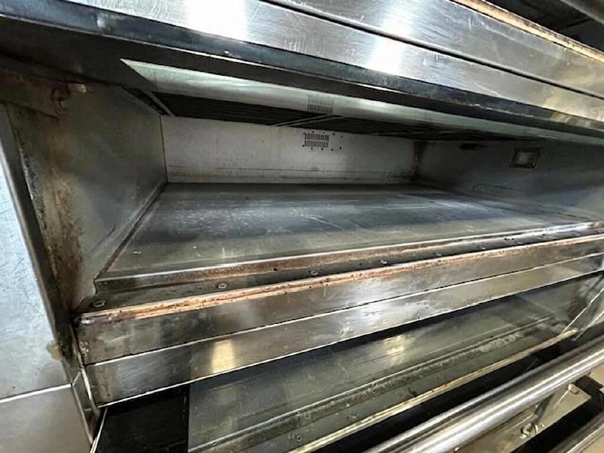 Used CINELLI ESPERIA CG/E 4 Deck Bakery and Pizza Oven With STEAM