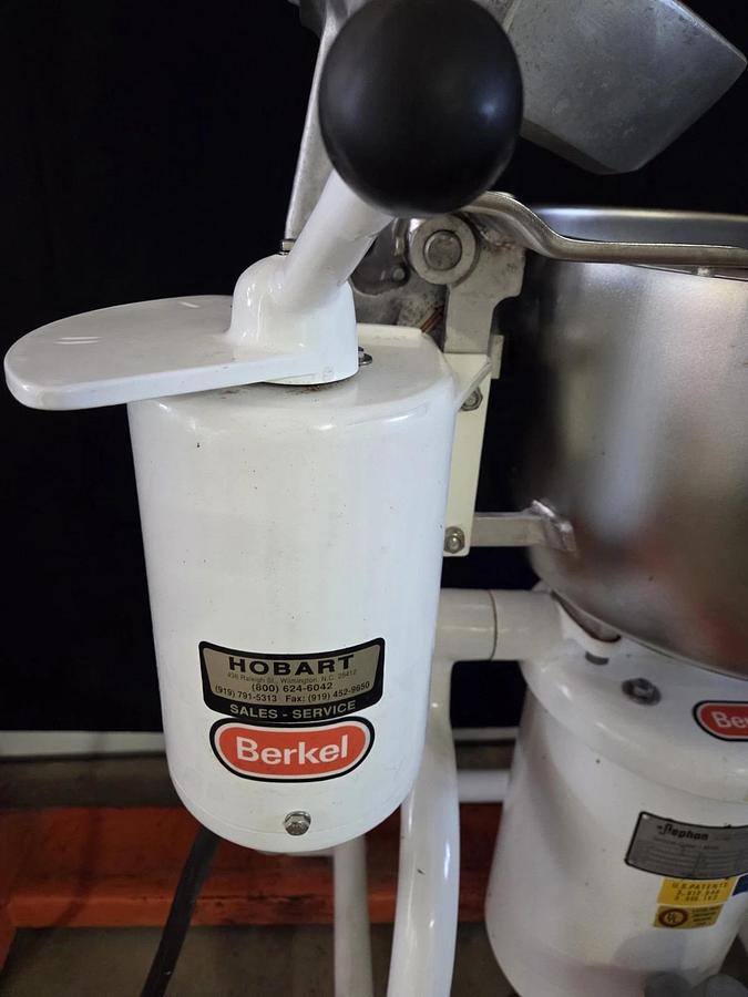 Used HOBART VCM25 Vertical Chopper Mixer 25 QT Food Processor