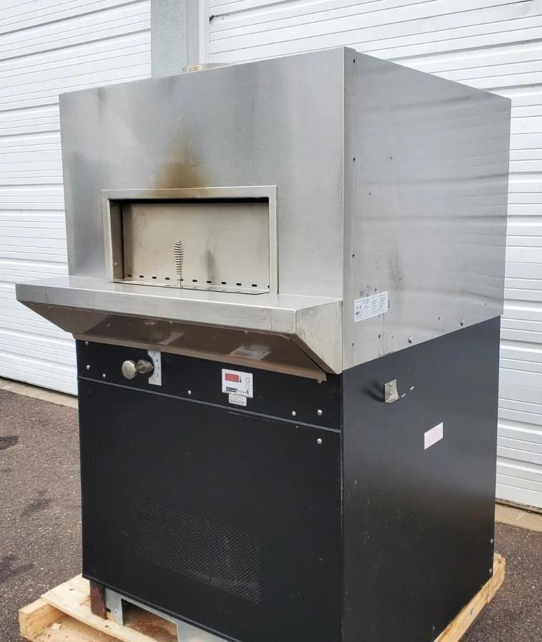 Used WoodStone BISTRO 4343 Gas Stone Hearth Pizza Oven WITH HOOD