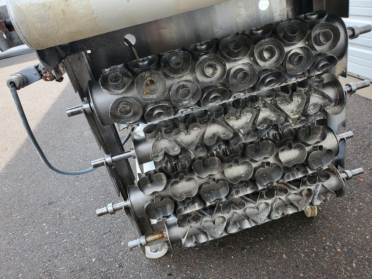 Used RondoStar 3000 Dough Sheeter with Cutting Table