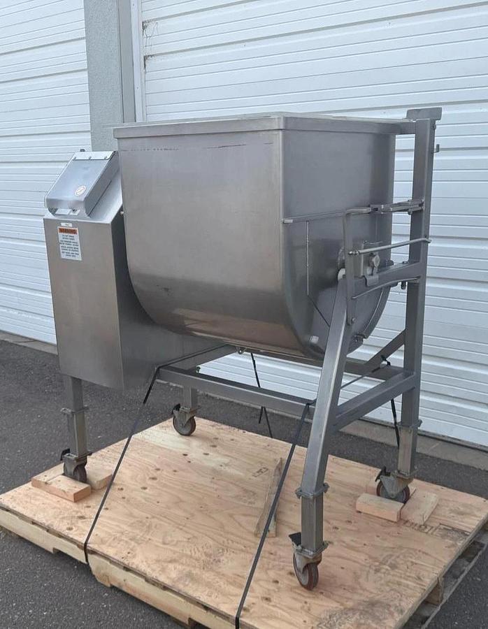 Used 300 LB Double Action Food and Meat MIXER Daniels Food Equipment DMX300