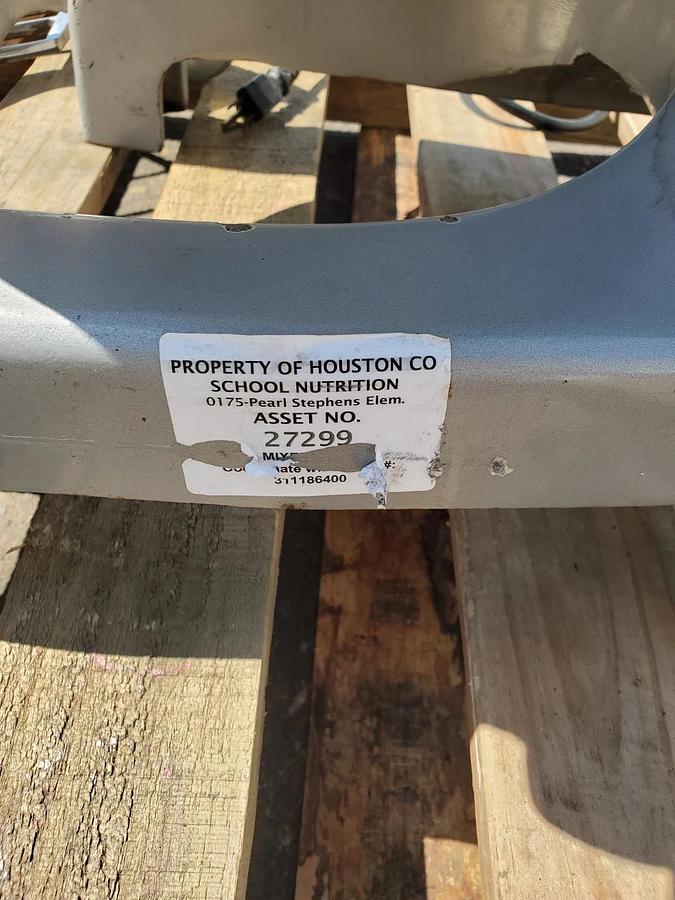 Used HOBART A200T 20 QT MIXER with Hook, Whisk and Paddle