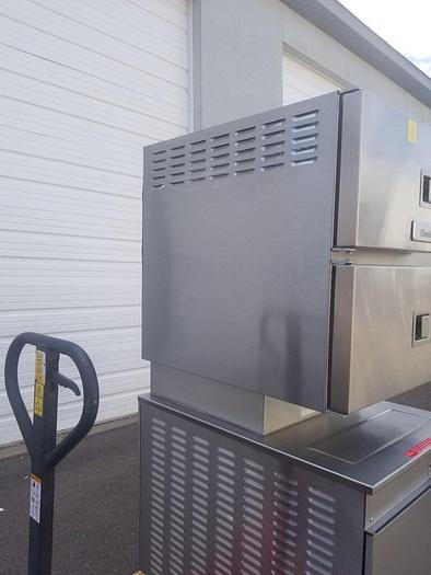Used CLEVELAND 24CEM48 Convection STEAMER with BOILER BASE
