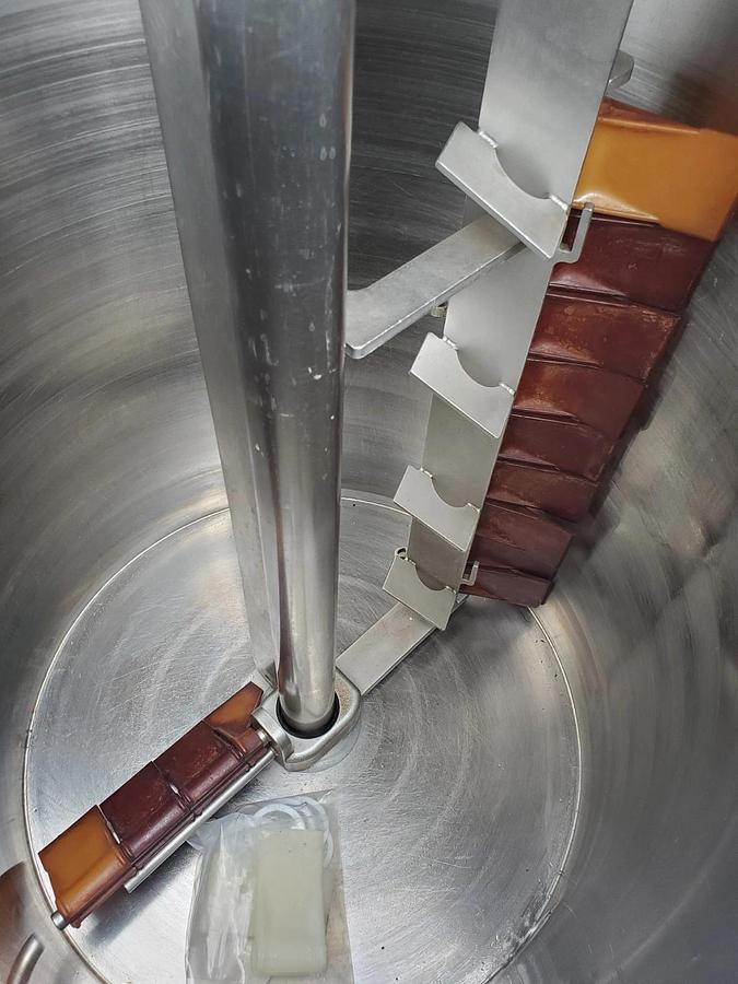 Used Savage Bros 200 LB Chocolate Melter & Conditioner