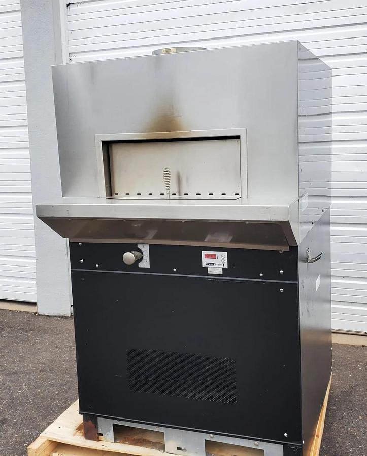 Used WoodStone BISTRO 4343 Gas Stone Hearth Pizza Oven WITH HOOD
