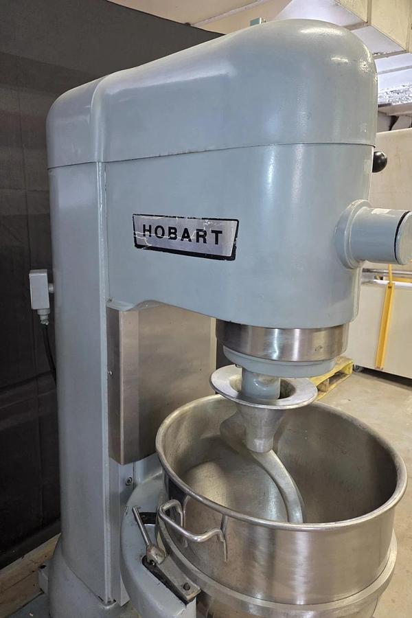 Used HOBART M802 80 QT Planetary MIXER 230V 1 Phase