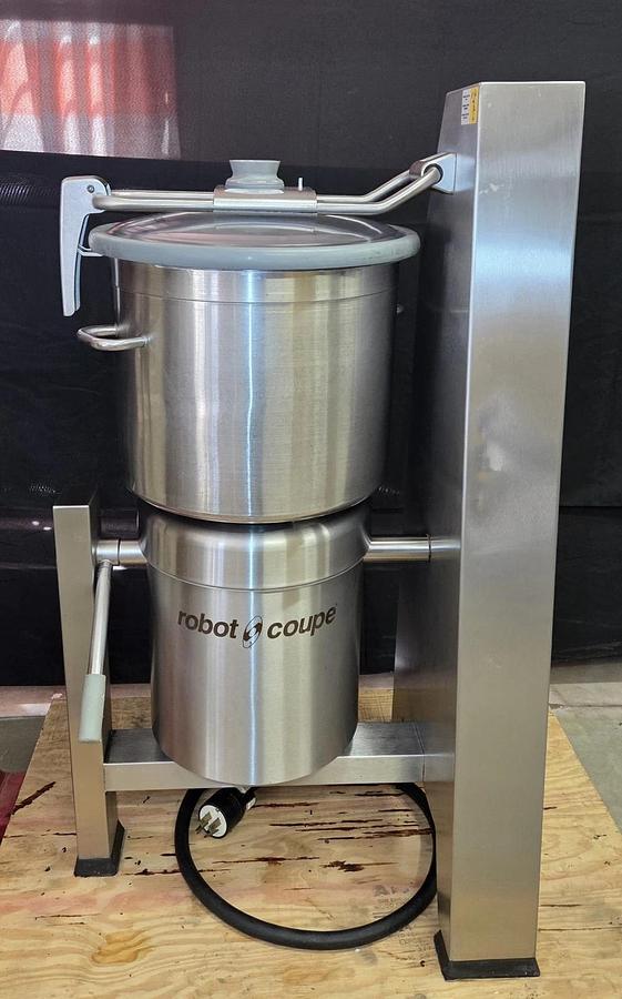 Used ROBOT COUPE R60 Cutter Mixer 63 Quarts Food Processor