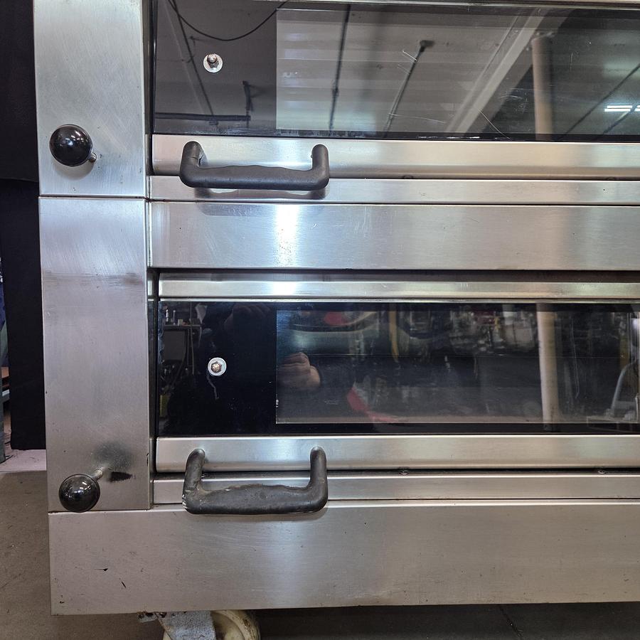 Used DOYON 3T4 Artisan Stone 4 Deck Electric Oven