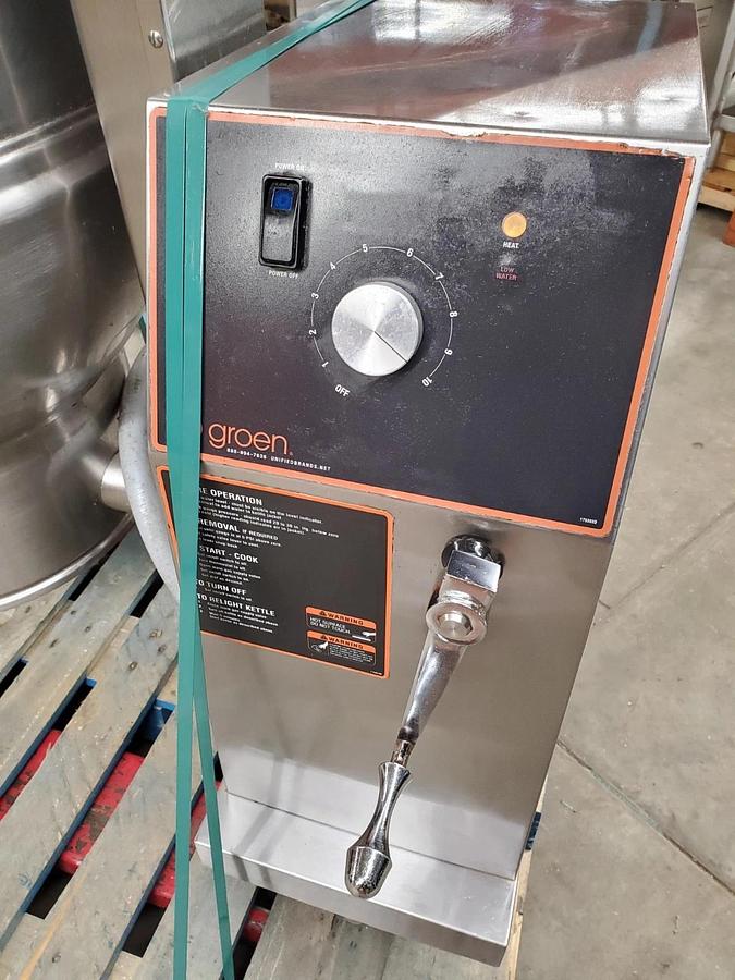 Used GROEN DEE/4-40 Jacketed Steam Kettle 40 Gallons