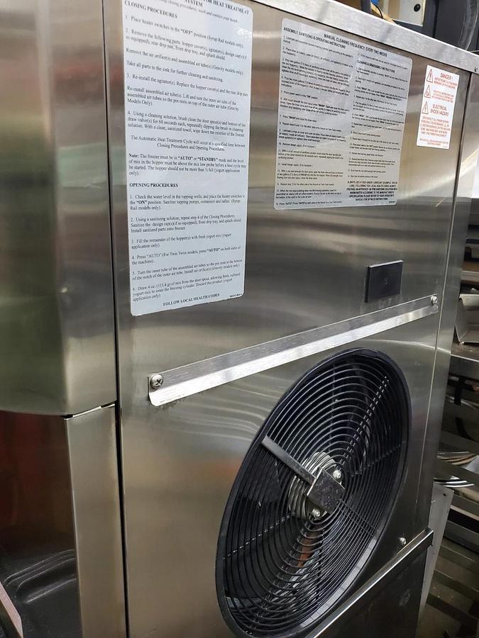 Used Taylor C709 Soft Serve Frozen Yogurt Ice Cream Machine
