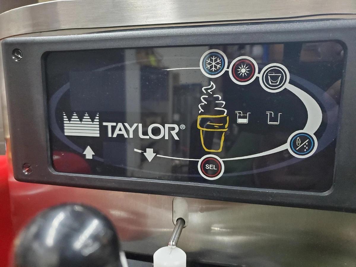 Used Taylor C709 Soft Serve Frozen Yogurt Ice Cream Machine