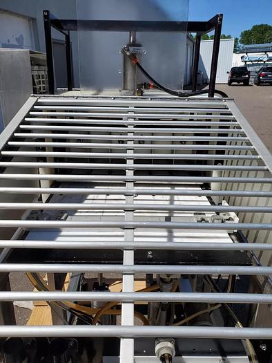 Used FoodTools CS-10AF Cake and Bar Slicer